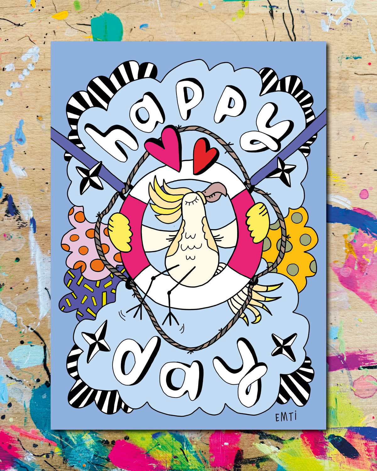 Postkarte: ein Vogel in einem Rettungsring mit Herzen auf blauem Grund, dazu der Schriftzug „happy day“
