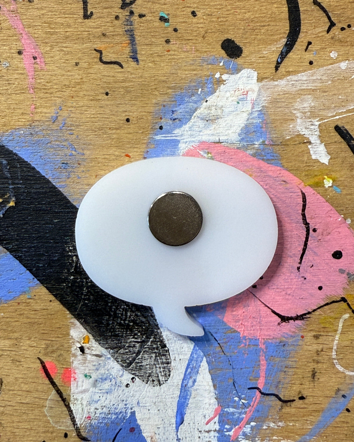 Rückseite mit Magnet